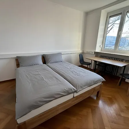 Δωμάτια σε οικογενειακή κατοικία Mit Mehreren Zimmern Im Schlachthofquartier - Ideal Fuer Monteure *
