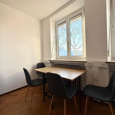 Mit Mehreren Zimmern Im Schlachthofquartier - Ideal Fuer Monteure Aψβούργη