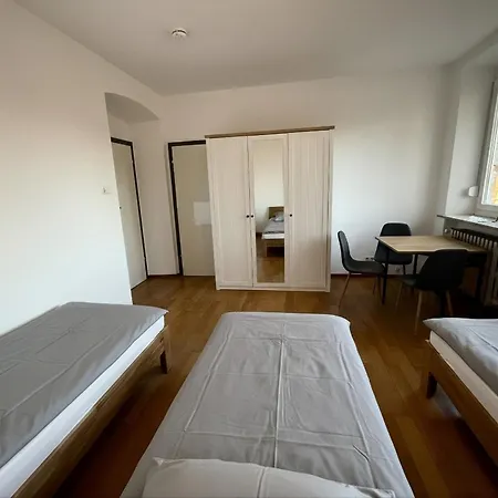 Mit Mehreren Zimmern Im Schlachthofquartier - Ideal Fuer Monteure Δωμάτια σε οικογενειακή κατοικία Aψβούργη